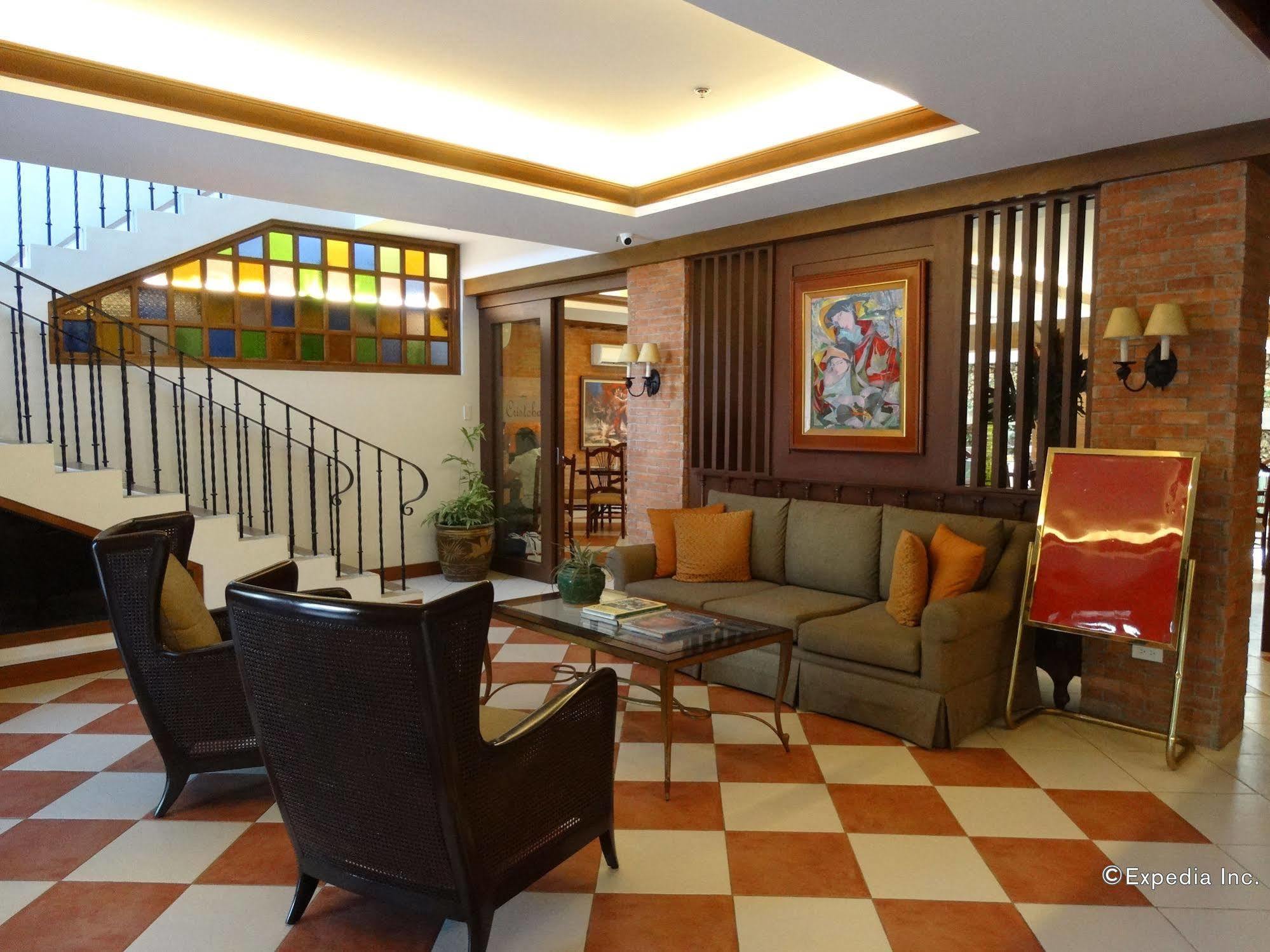 Hotel Emilia Davao Экстерьер фото