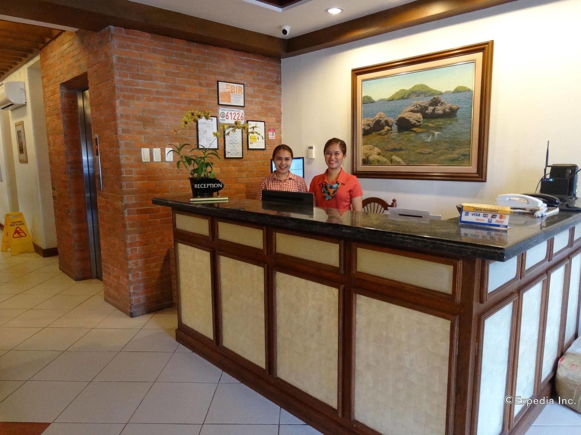 Hotel Emilia Davao Экстерьер фото
