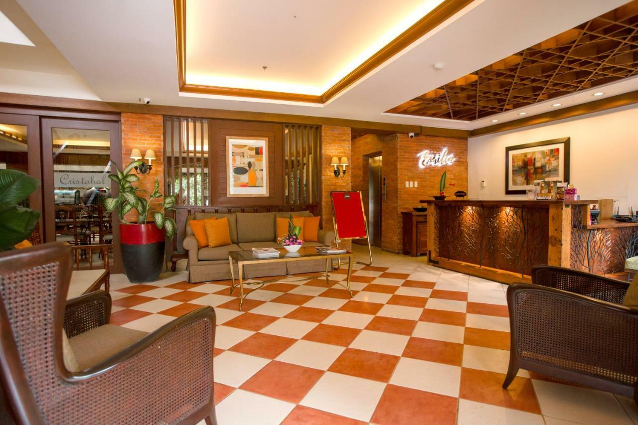 Hotel Emilia Davao Экстерьер фото